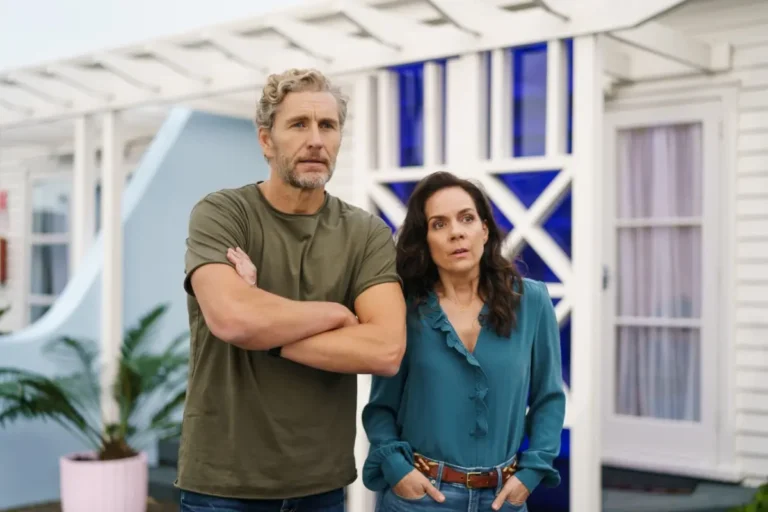 Stream It Or Skip It: ‘Blue Murder Motel’ On Acorn TV, A Cozy Mystery Where Two Former Police Detectives Buy A Seaside Motel In New Zealand, But Still End Up Investigating Murders