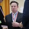 Billionaire Elon Musk’s latest appearance shows ‘money can’t buy a good barber’